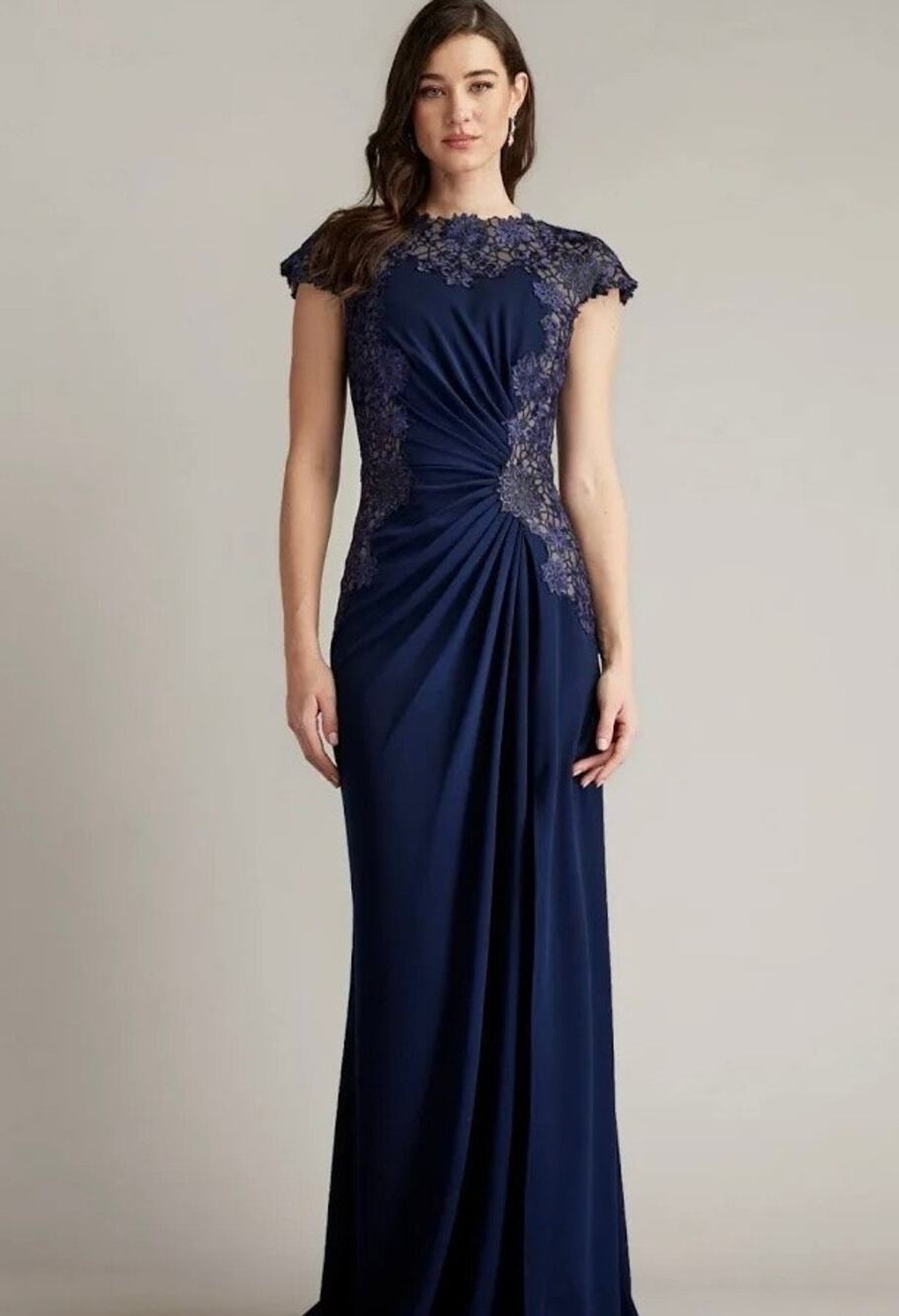 Tadashi Shoji Chelan Embroidered Illusion Gown Navy Blue Gala Formal Size 16